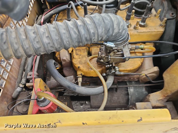 image for item EO4838 Towmotor T50 forklift