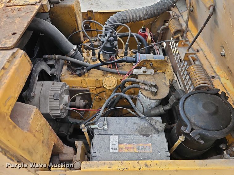 image for item EO4838 Towmotor T50 forklift