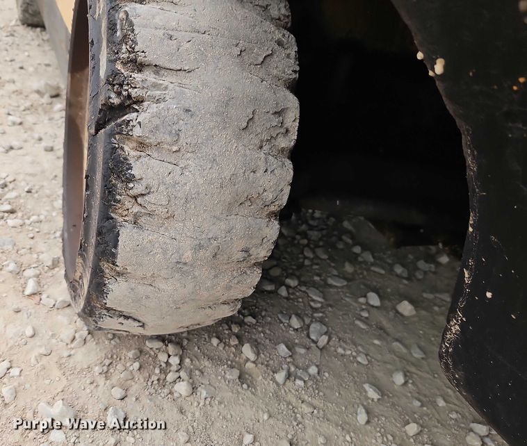 image for item EO4838 Towmotor T50 forklift