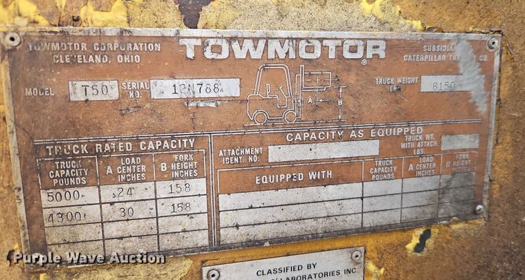 image for item EO4838 Towmotor T50 forklift