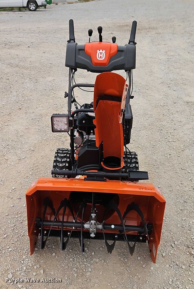 image for item EO4839 Husqvarna ST 227 snow blower