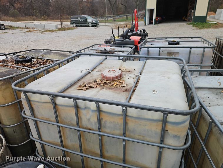 image for item EO4840 Tanks