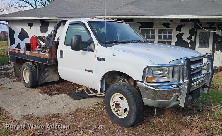 image for item EO4841 2004 Ford F350 bale bed pickup truck