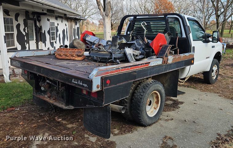 image for item EO4841 2004 Ford F350 bale bed pickup truck