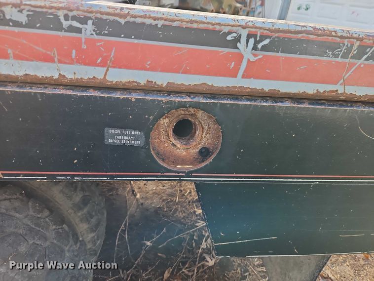 image for item EO4841 2004 Ford F350 bale bed pickup truck