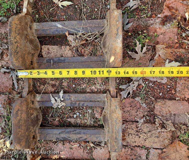 image for item EO4843 Over the tire skid steer tracks