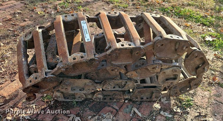 image for item EO4843 Over the tire skid steer tracks