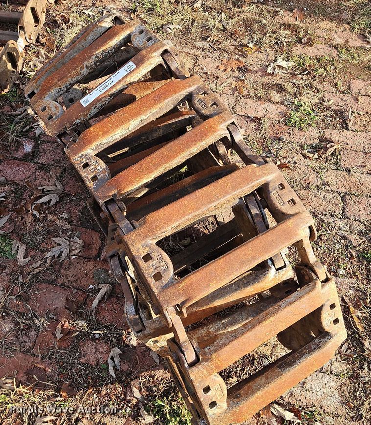 image for item EO4843 Over the tire skid steer tracks