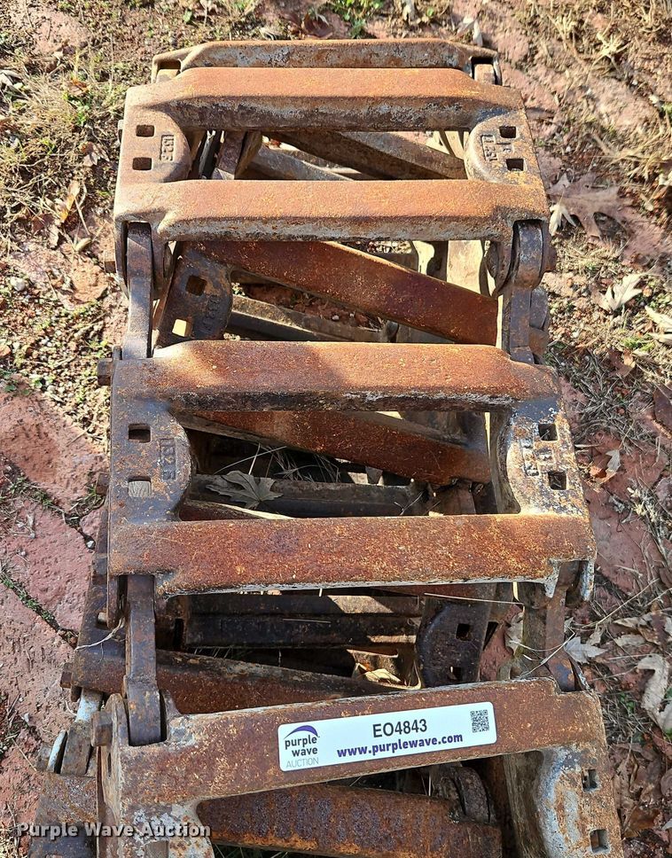 image for item EO4843 Over the tire skid steer tracks