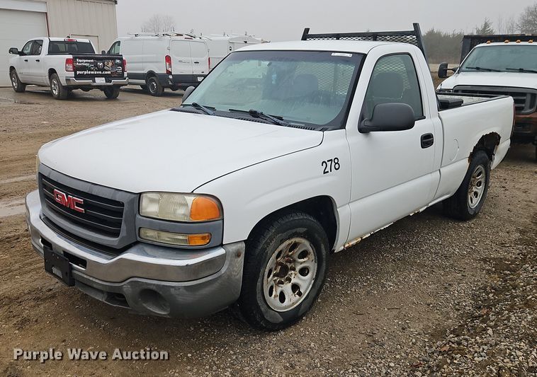 image for item EO4848 2005 GMC Sierra 1500 pickup truck