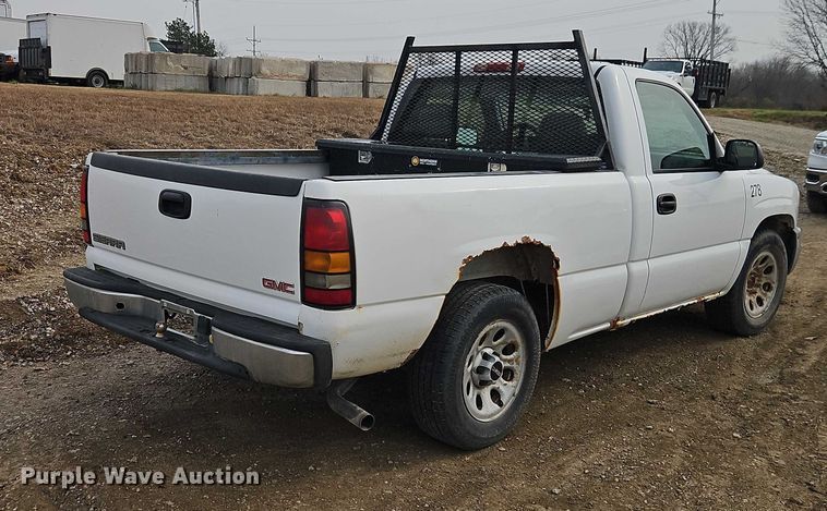 image for item EO4848 2005 GMC Sierra 1500 pickup truck