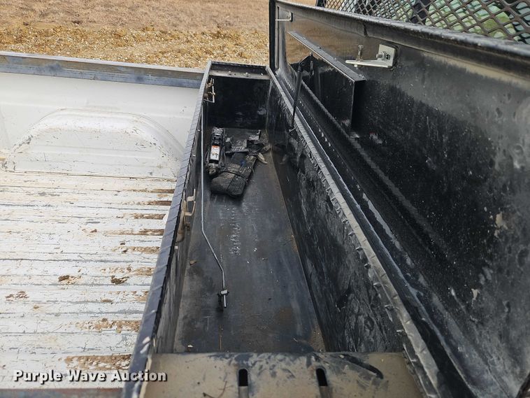 image for item EO4848 2005 GMC Sierra 1500 pickup truck