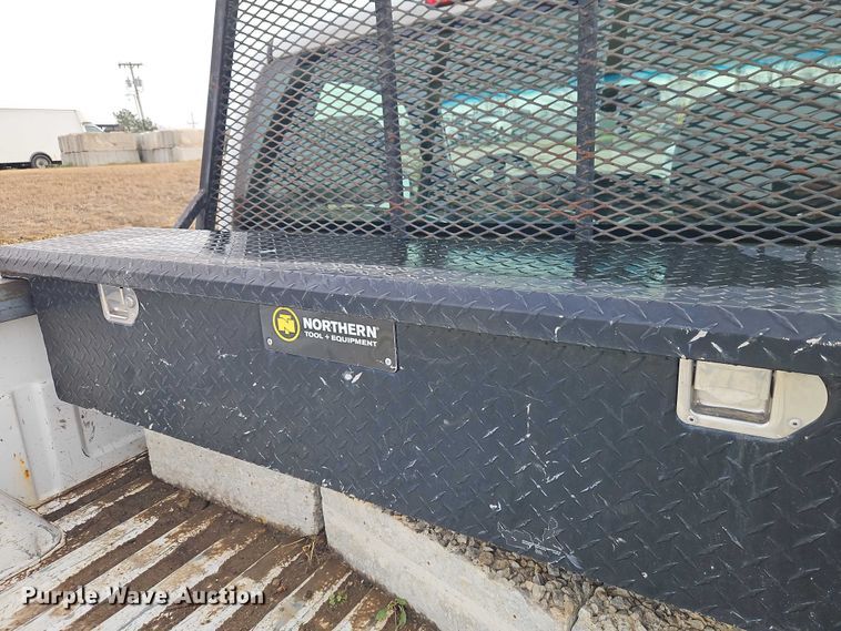 image for item EO4848 2005 GMC Sierra 1500 pickup truck