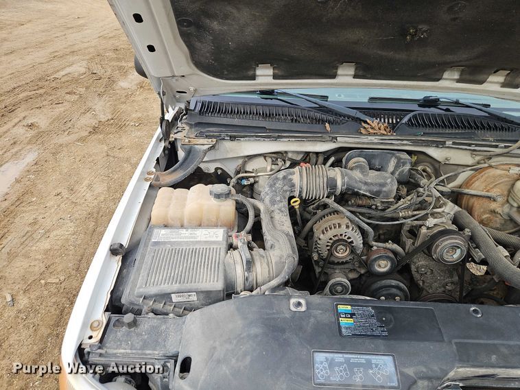 image for item EO4848 2005 GMC Sierra 1500 pickup truck