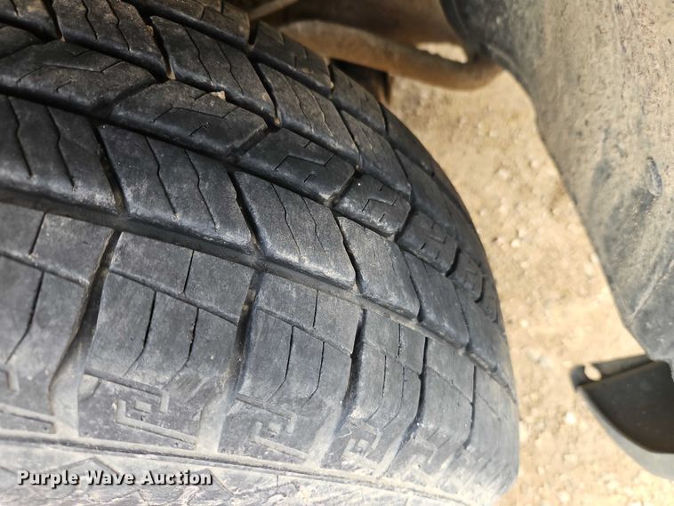 image for item EO4848 2005 GMC Sierra 1500 pickup truck