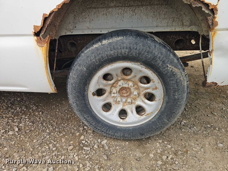 image for item EO4848 2005 GMC Sierra 1500 pickup truck