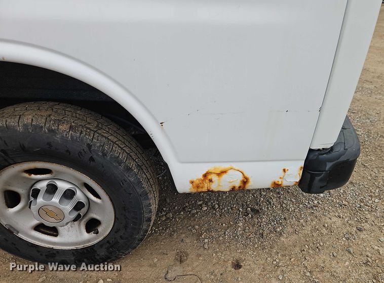 image for item EO4850 2005 Chevrolet Express 2500  van