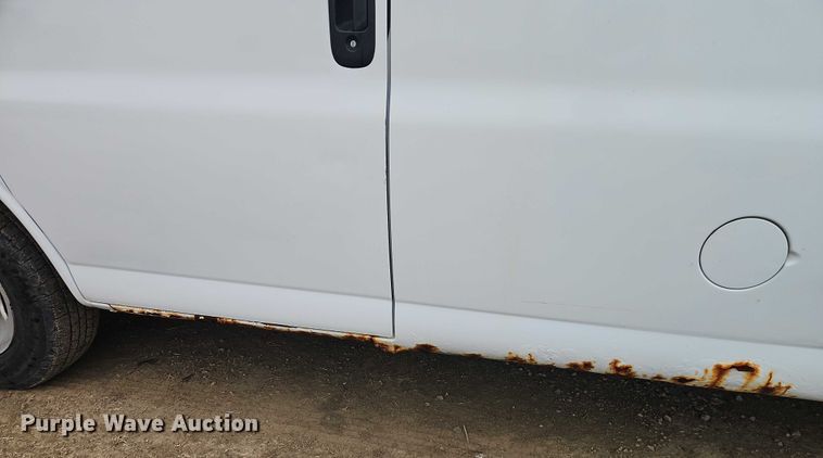image for item EO4850 2005 Chevrolet Express 2500  van
