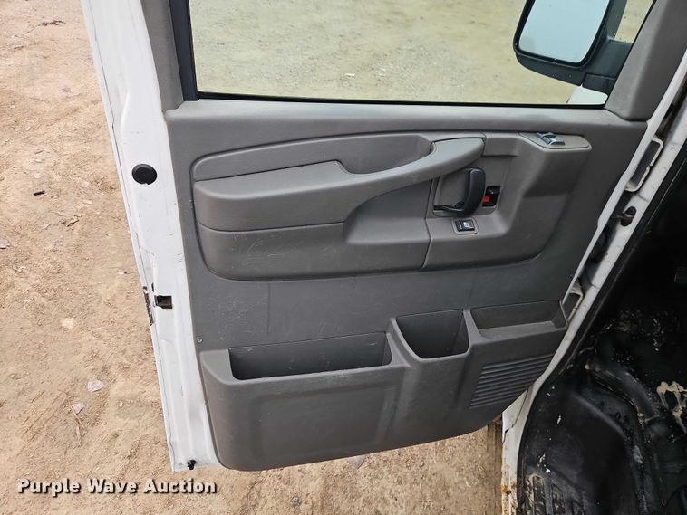 image for item EO4850 2005 Chevrolet Express 2500  van