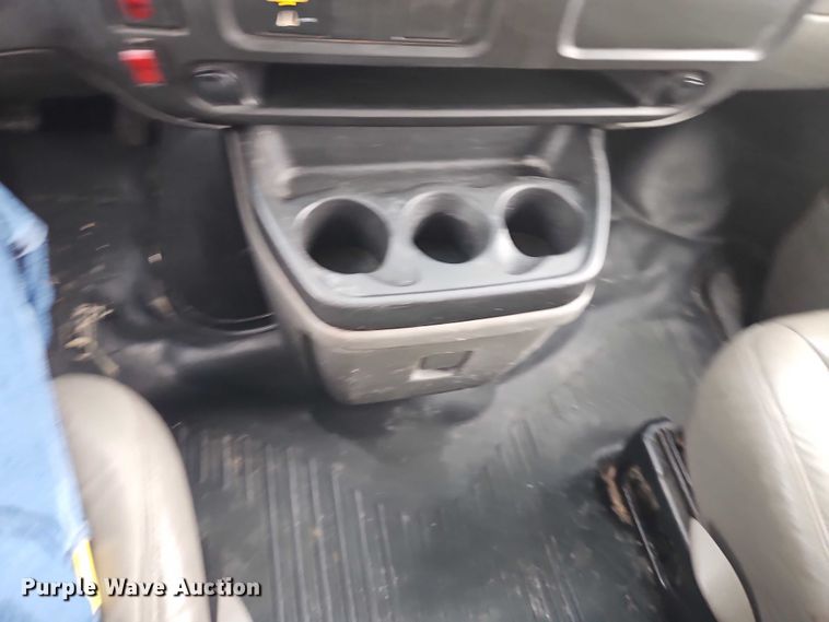 image for item EO4850 2005 Chevrolet Express 2500  van