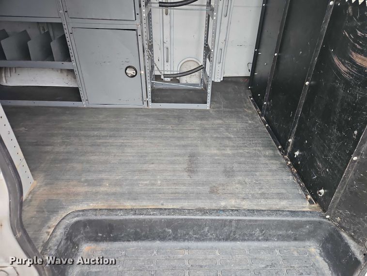 image for item EO4850 2005 Chevrolet Express 2500  van