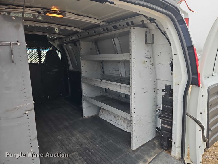 image for item EO4850 2005 Chevrolet Express 2500  van