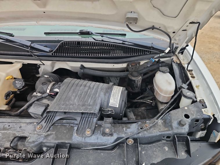 image for item EO4850 2005 Chevrolet Express 2500  van