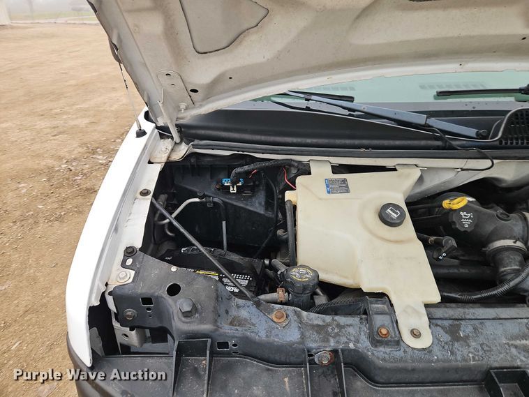 image for item EO4850 2005 Chevrolet Express 2500  van