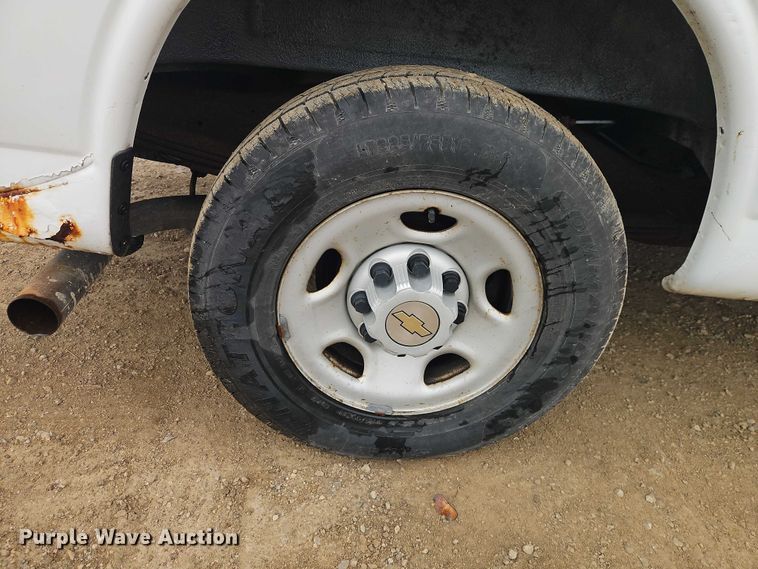 image for item EO4850 2005 Chevrolet Express 2500  van