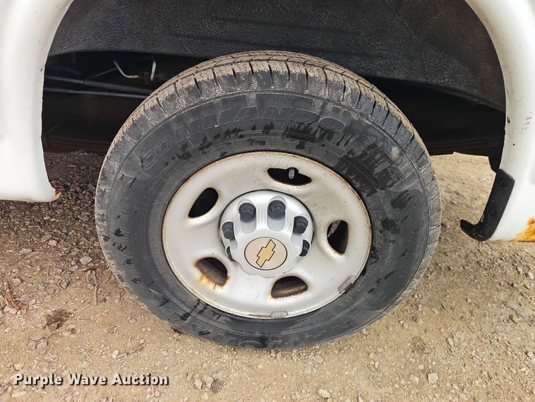 image for item EO4850 2005 Chevrolet Express 2500  van