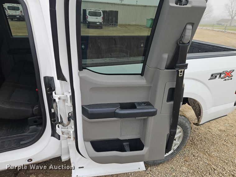 image for item EO4852 2017 Ford F150 XL SuperCab pickup truck