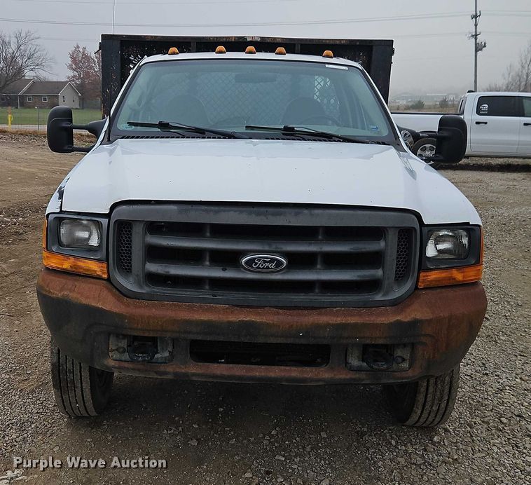 image for item EO4854 2000 Ford F450 Super Duty flatbed truck