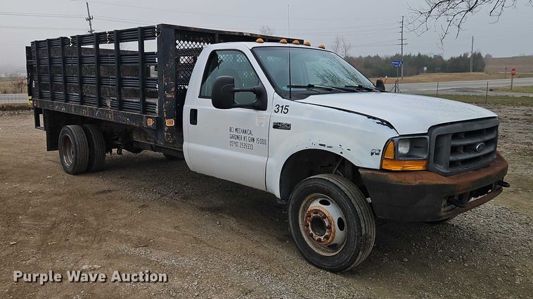 image for item EO4854 2000 Ford F450 Super Duty flatbed truck