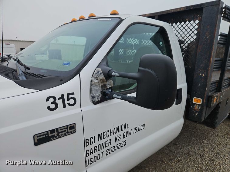image for item EO4854 2000 Ford F450 Super Duty flatbed truck
