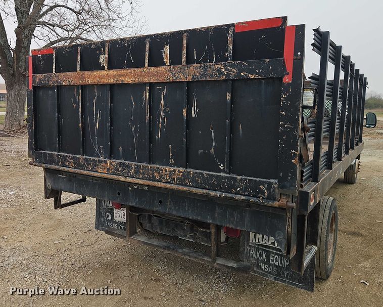 image for item EO4854 2000 Ford F450 Super Duty flatbed truck