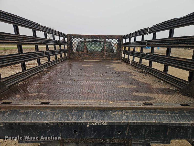 image for item EO4854 2000 Ford F450 Super Duty flatbed truck