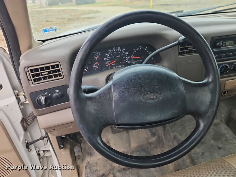 image for item EO4854 2000 Ford F450 Super Duty flatbed truck