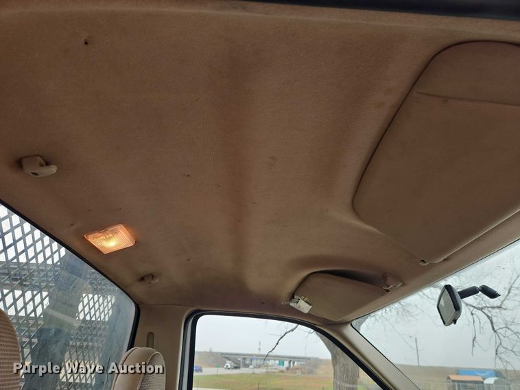 image for item EO4854 2000 Ford F450 Super Duty flatbed truck