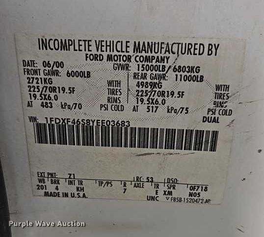 image for item EO4854 2000 Ford F450 Super Duty flatbed truck