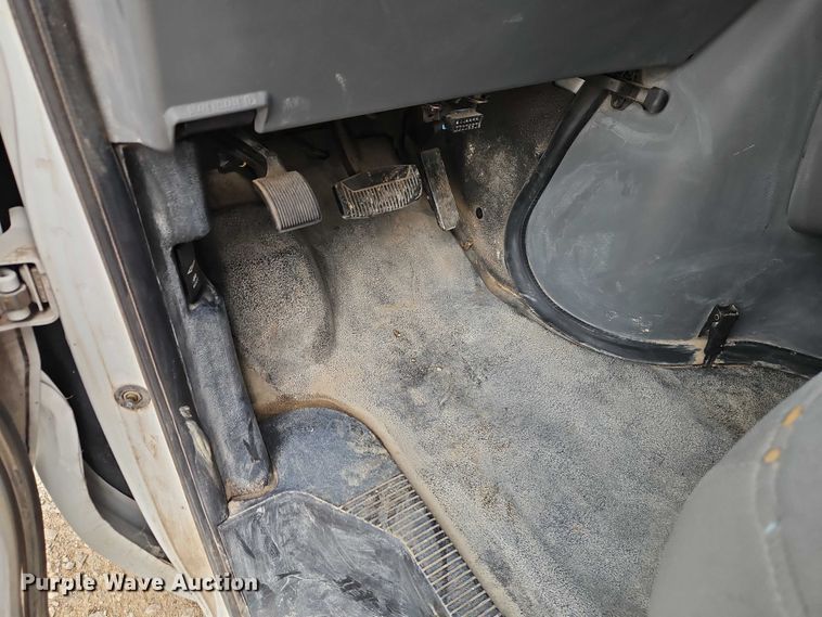 image for item EO4856 2007 Ford E-350 box truck