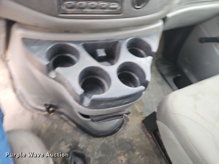 image for item EO4856 2007 Ford E-350 box truck