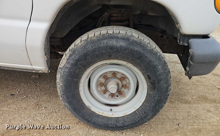 image for item EO4856 2007 Ford E-350 box truck