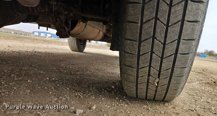 image for item EO4856 2007 Ford E-350 box truck