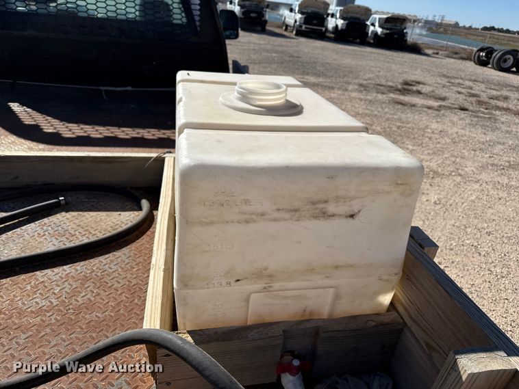 image for item EP0903 2017 Ford F350 flatbed pickup truck