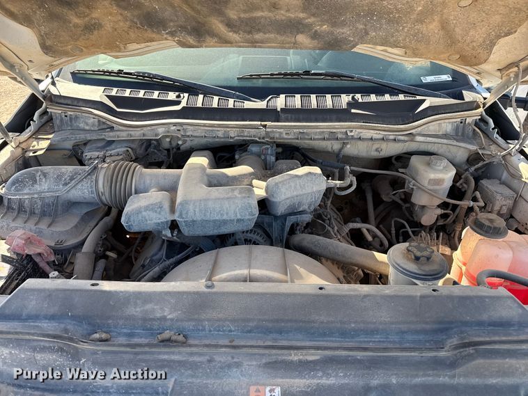 image for item EP0903 2017 Ford F350 flatbed pickup truck