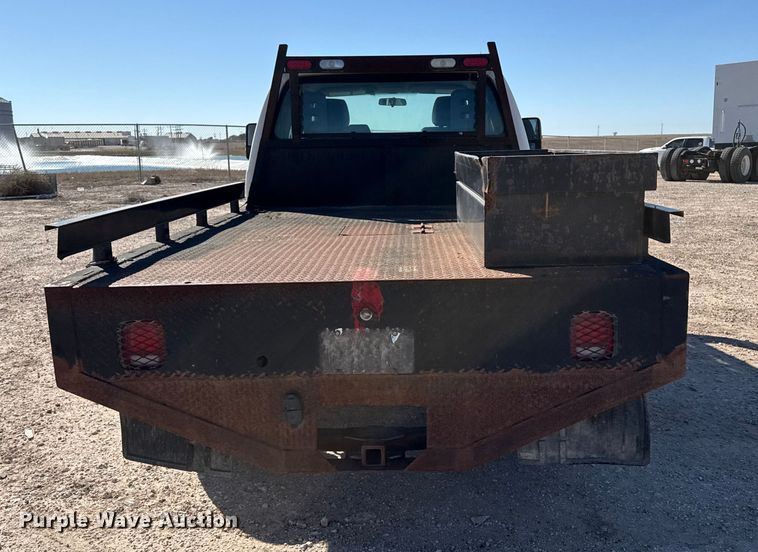 image for item EP0904 2015 Ford F250 flatbed pickup truck