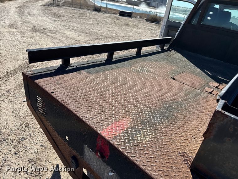 image for item EP0904 2015 Ford F250 flatbed pickup truck