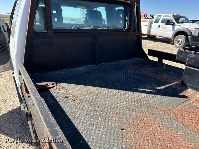 image for item EP0904 2015 Ford F250 flatbed pickup truck