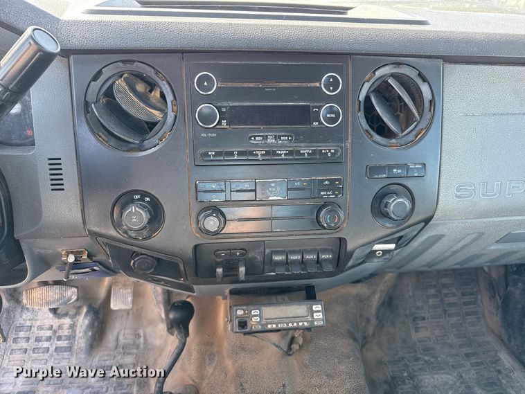 image for item EP0904 2015 Ford F250 flatbed pickup truck