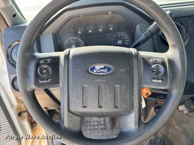 image for item EP0904 2015 Ford F250 flatbed pickup truck